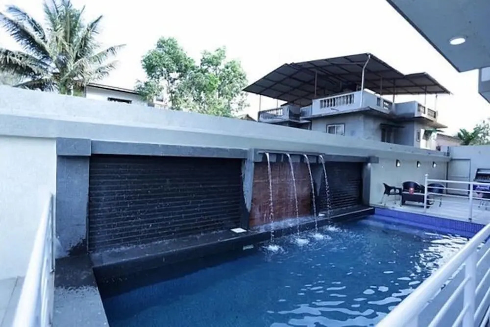 Dean Villa