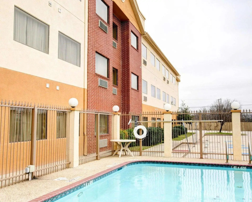 Quality Inn & Suites Waco North