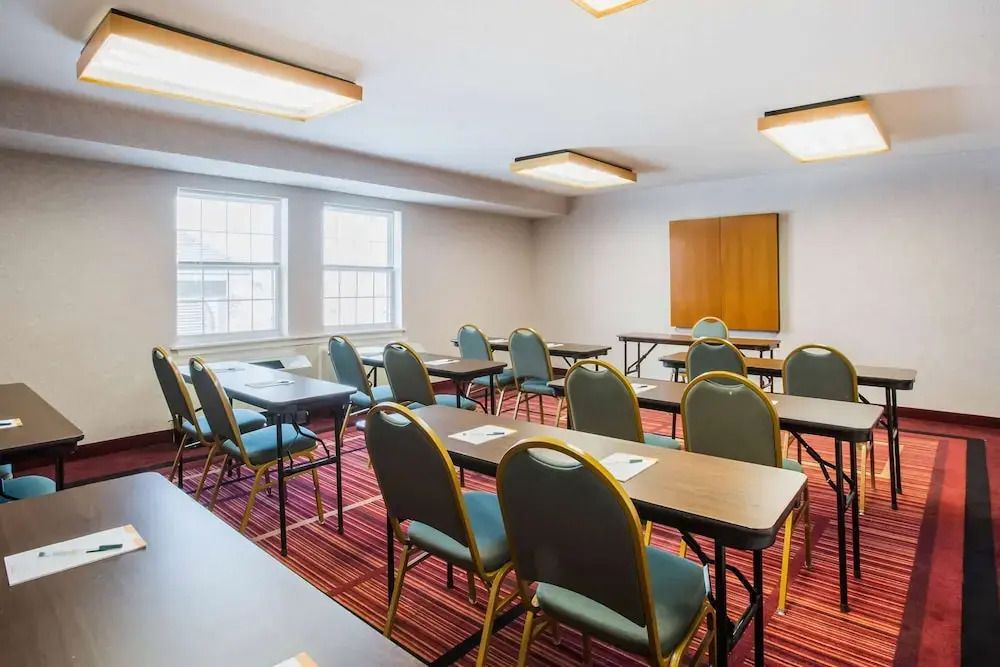 Holiday Inn Express St. Albans by IHG