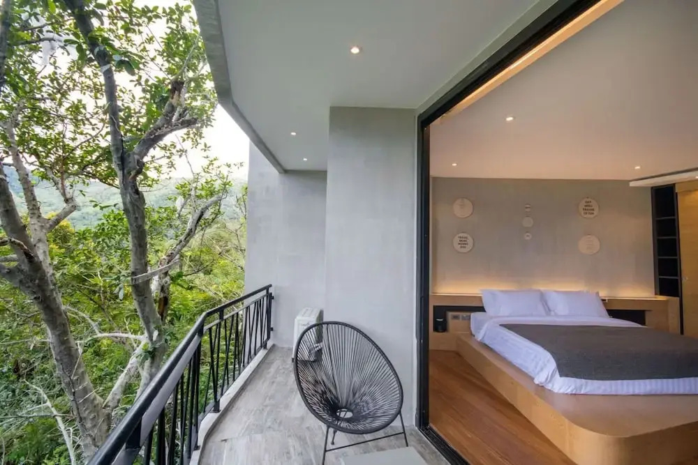 Habitat Studio In Kamala