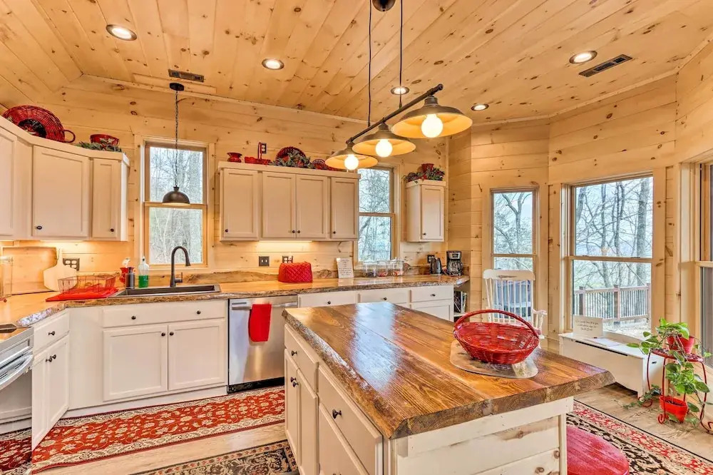 Mineral Bluff Cabin Near Lake Blue Ridge