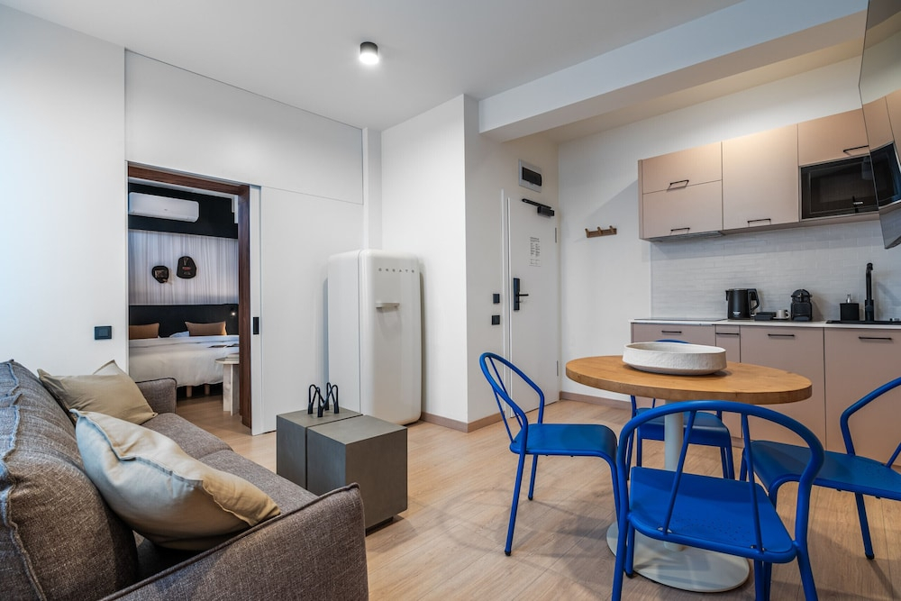 Old Town Apartments by Olala Homes