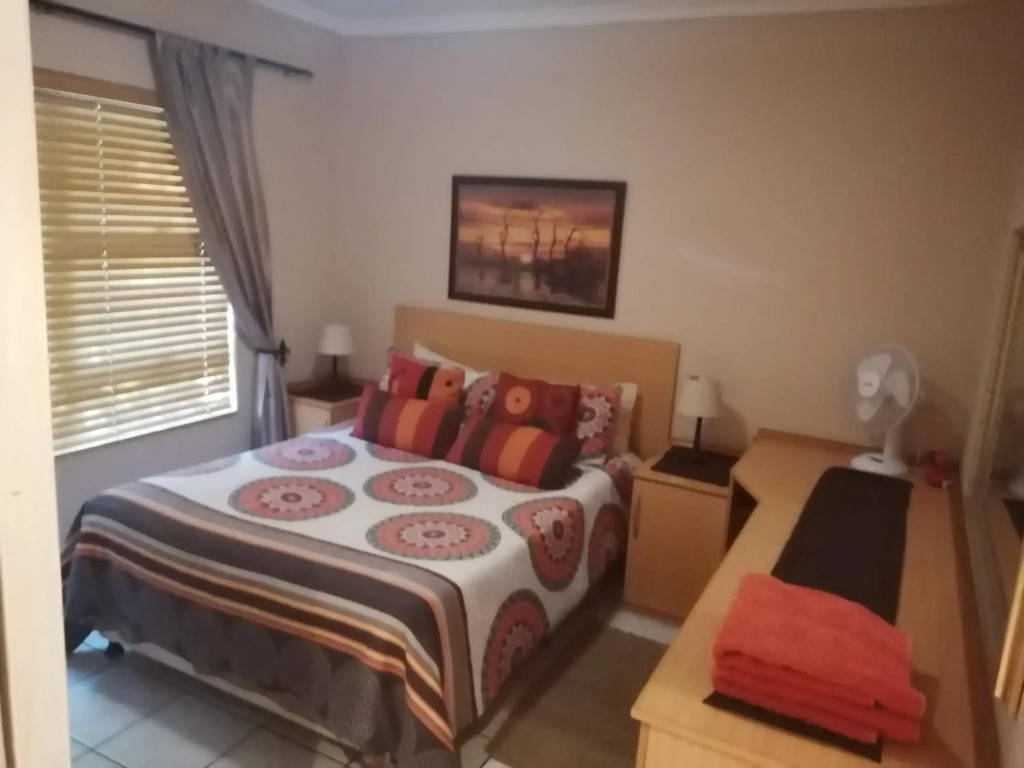Captivating 3-Bed House in Kempton Park
