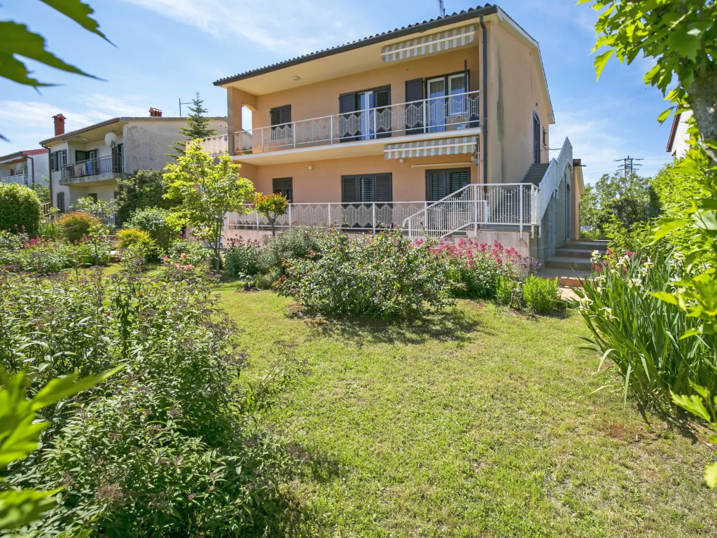 Apartment Paola
