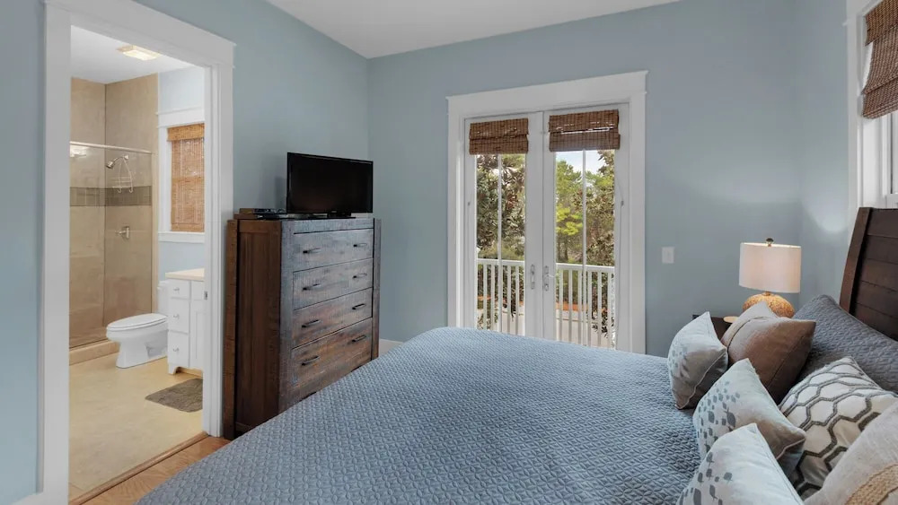 5 Bedrooms - 2 Neighborhood Pools - Tennis