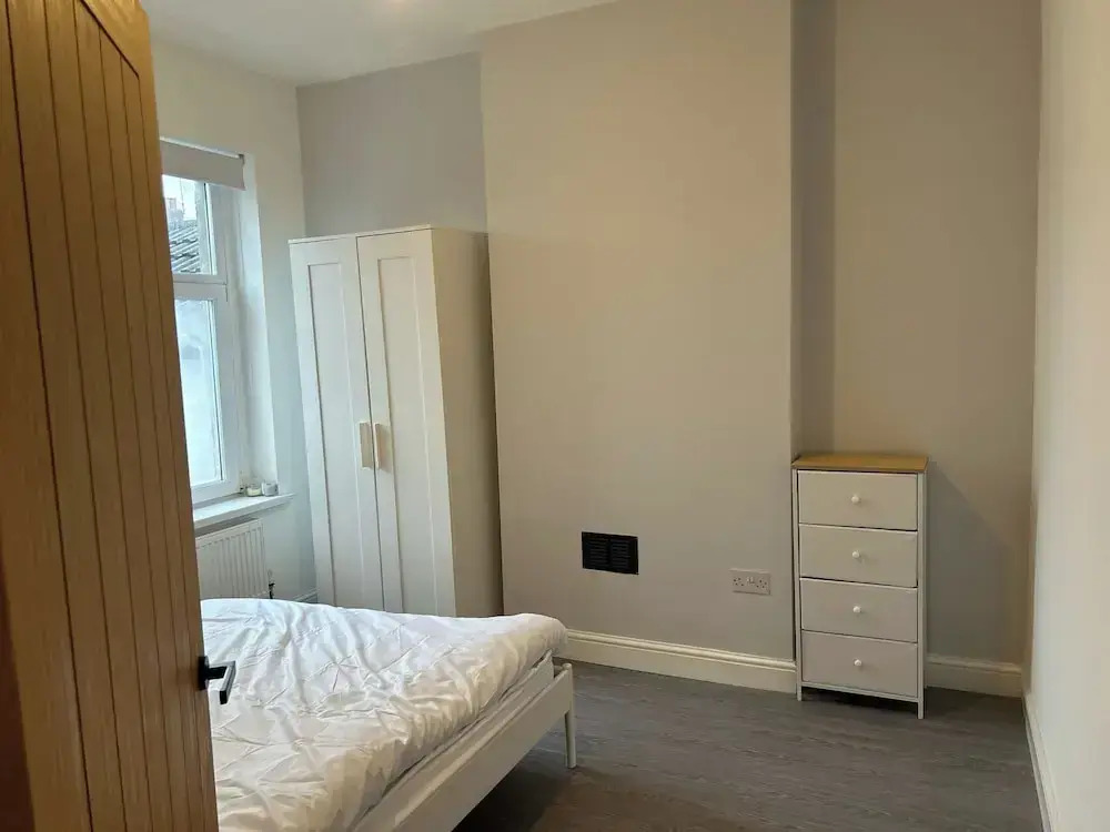 Cardiff City Apartment - Modern & Cozy