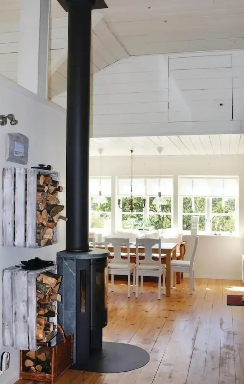 Stunning Home in Löttorp With 4 Bedrooms and Wifi