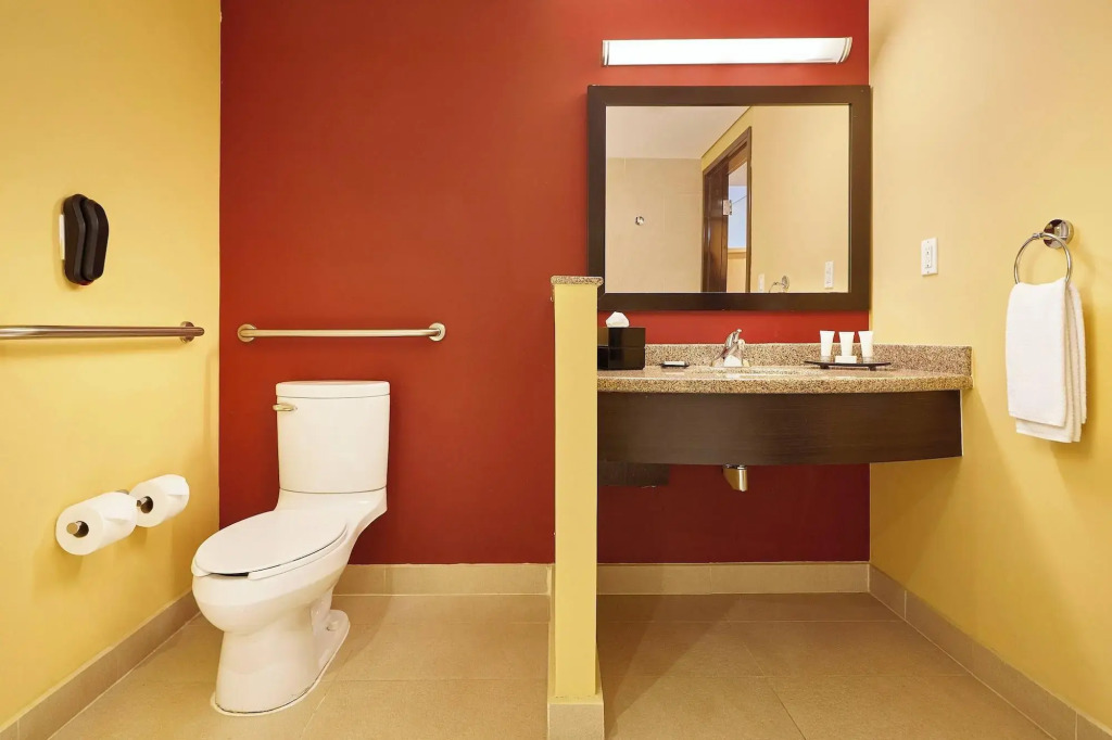 Courtyard by Marriott Leon at The Poliforum