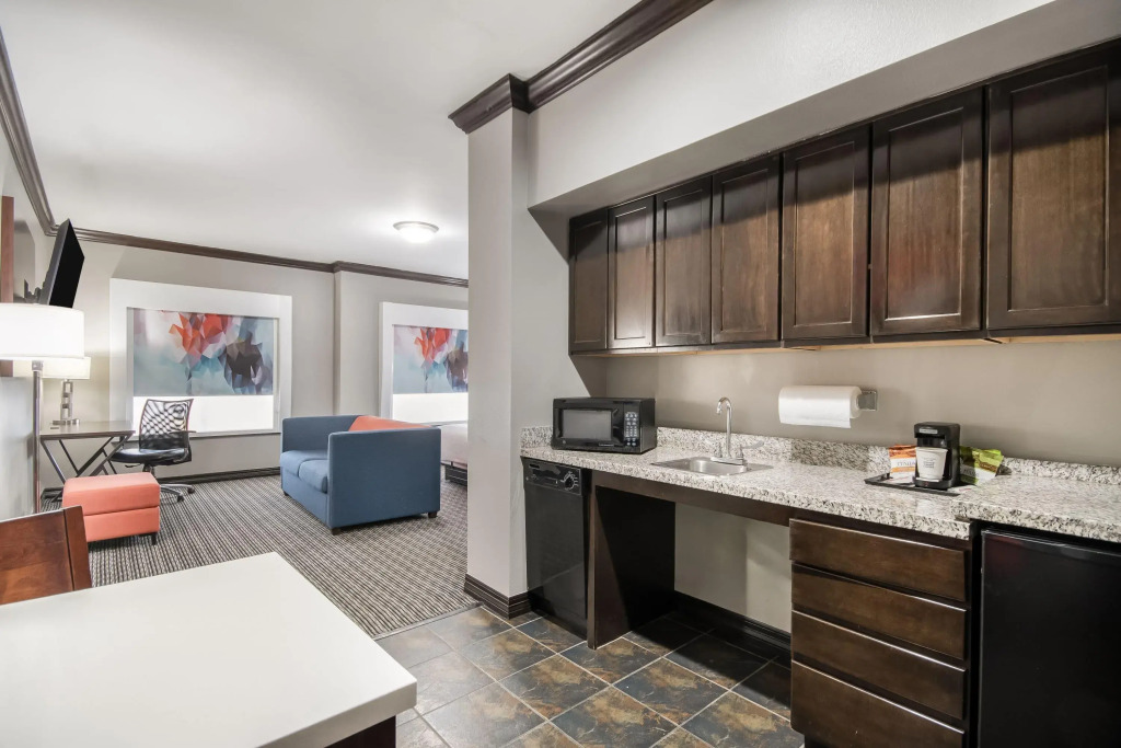 Hawthorn Suites by Wyndham Lubbock