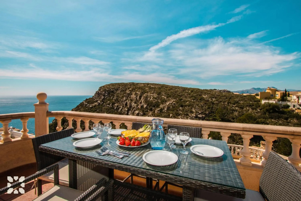Villa Octavio by Abahana Villas
