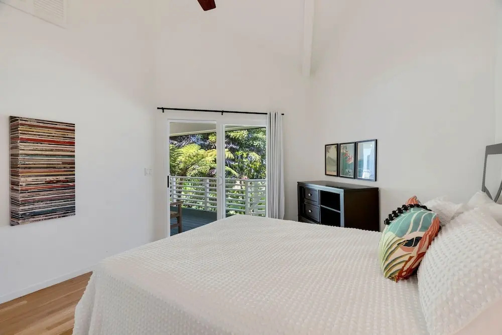 Hale Keoniana 5 Bedroom Home