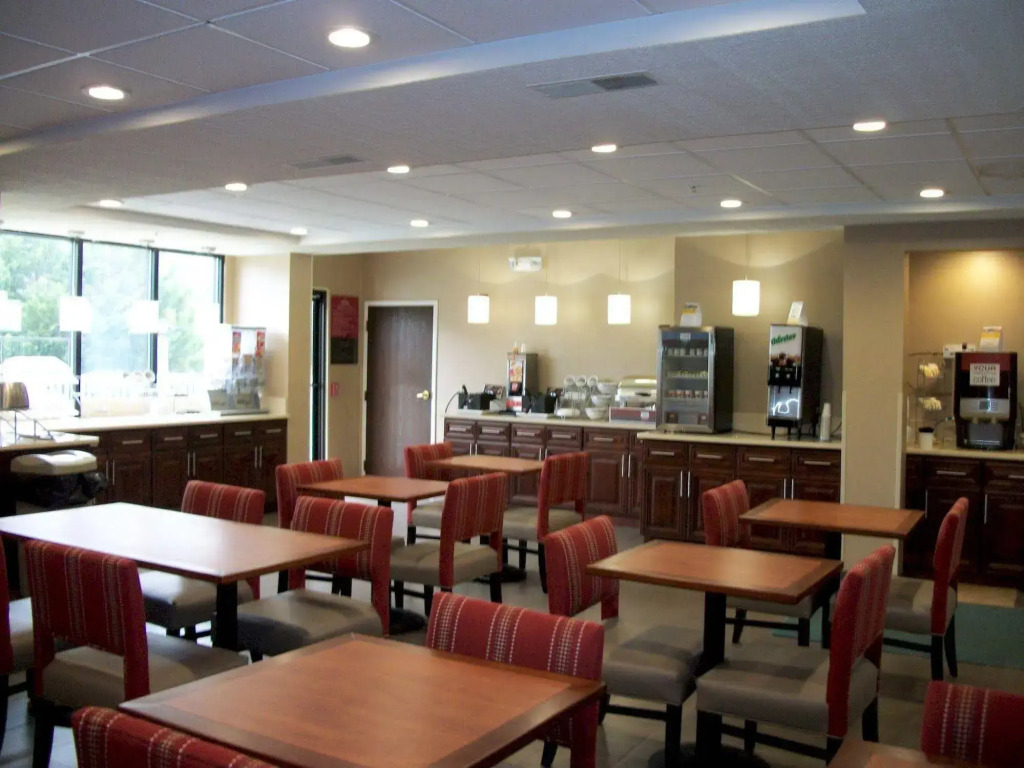 Comfort Suites Dover University Area
