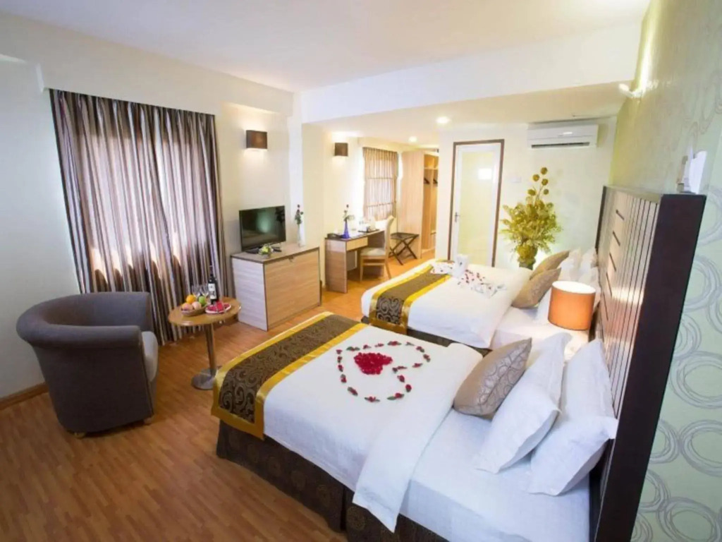 Uptown Hotel