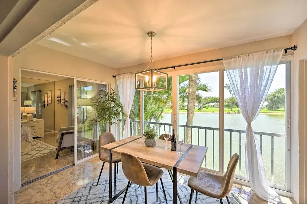 Naples Condo w/ Enclosed Balcony & Lake Views!