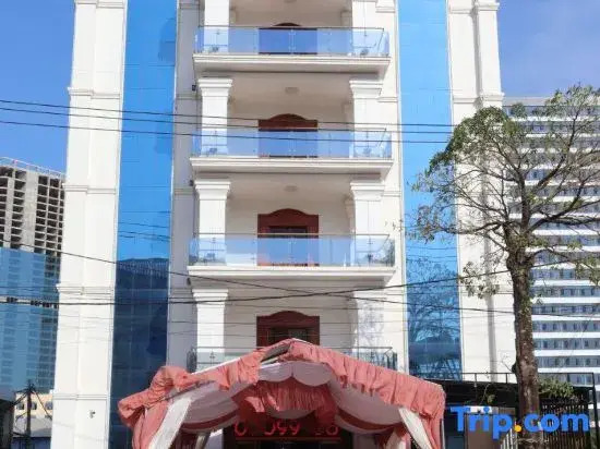 Phat Power Hotel