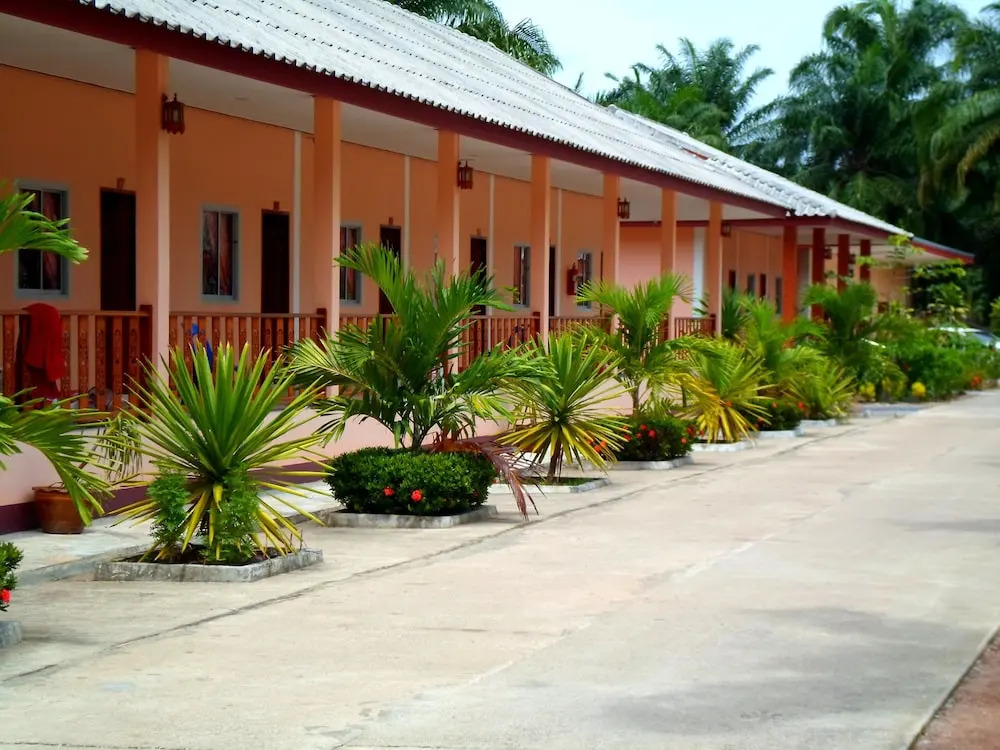 TR Resort