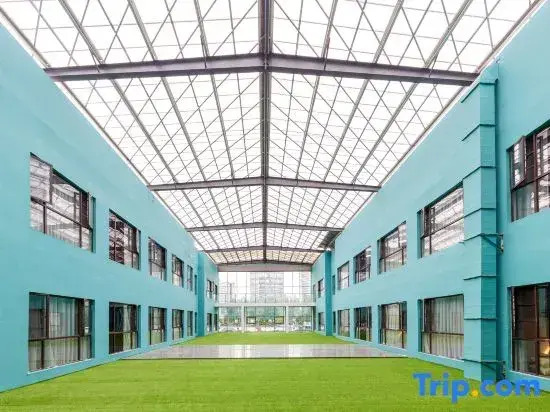 Fengman Hotel Nanchang Aixi Lake East Subway Station Branch