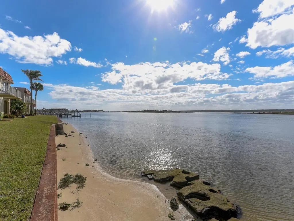 Point Matanzas D3, 2 Bedrooms, Pool Access, Boat Dock, Sleeps 4