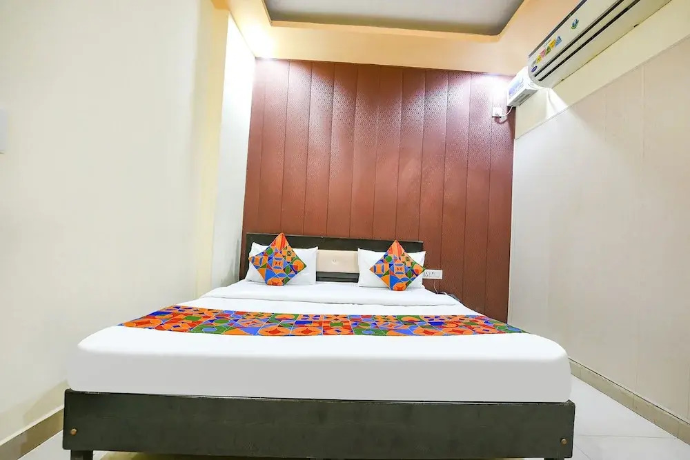 Fabhotel Lake View I