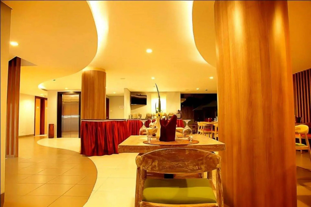 Santosa City Hotel