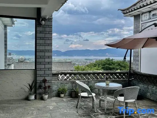 Dali Panshan Muyue Light Luxury Tipsy B&B (Cang'er Avenue Branch)