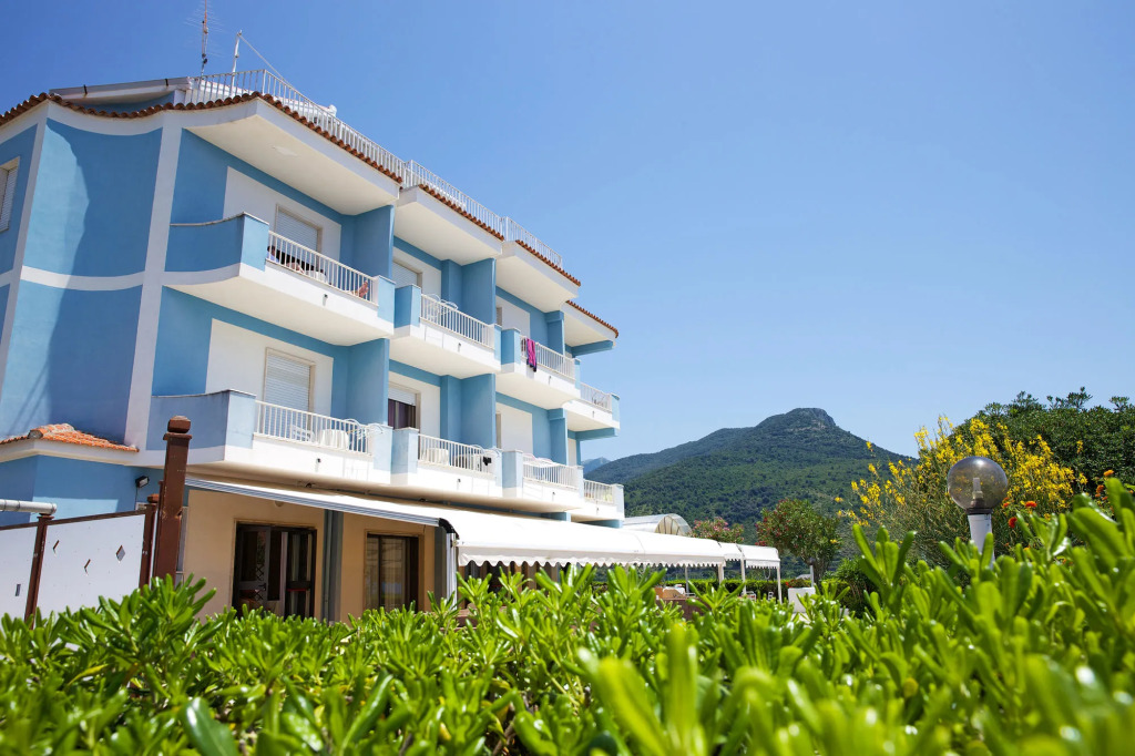 Beach Hotel Terracotta