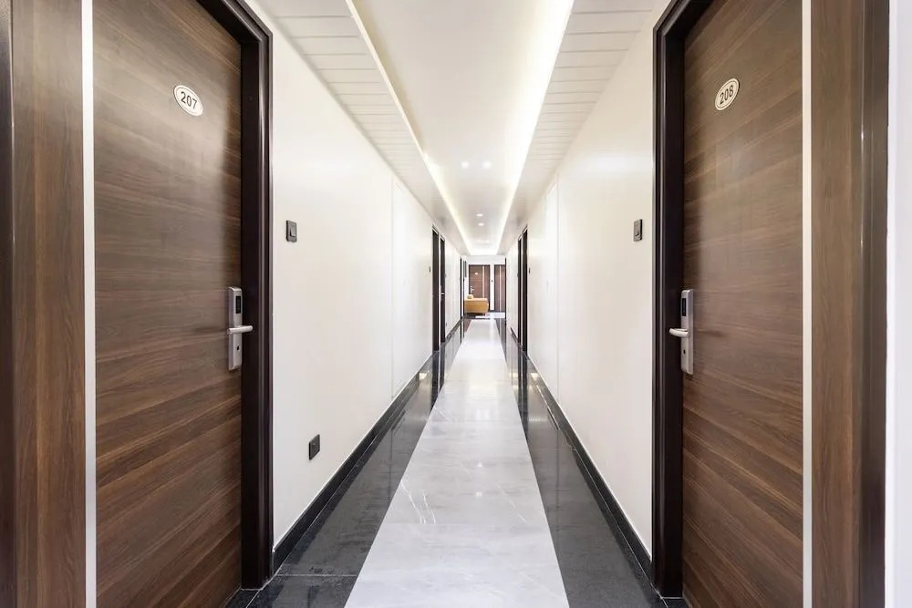 Super Townhouse OAK Clove Boutique Hotel Rajaji Nagar Near Lulu Mall Bengaluru