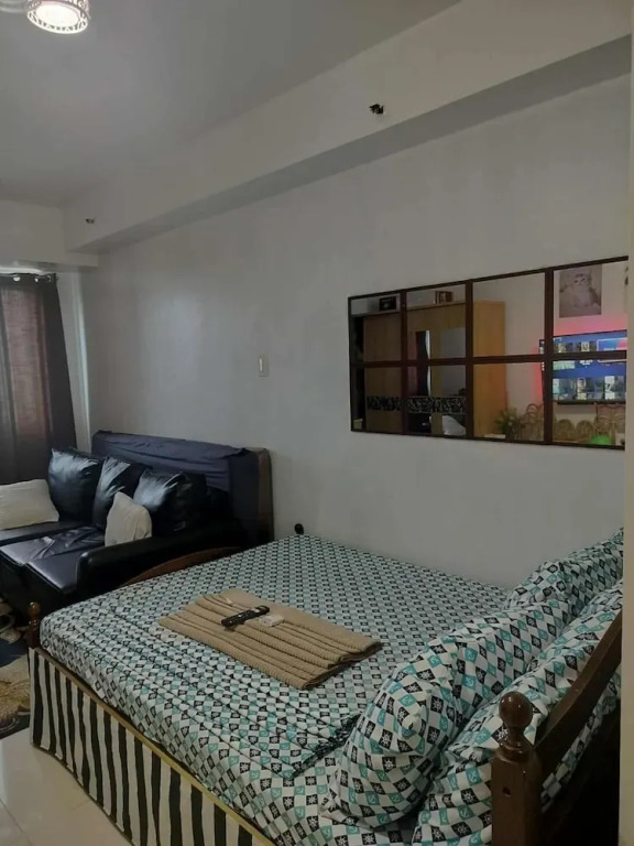Luxurious Condo in Quezon City With Private Pool and City Views
