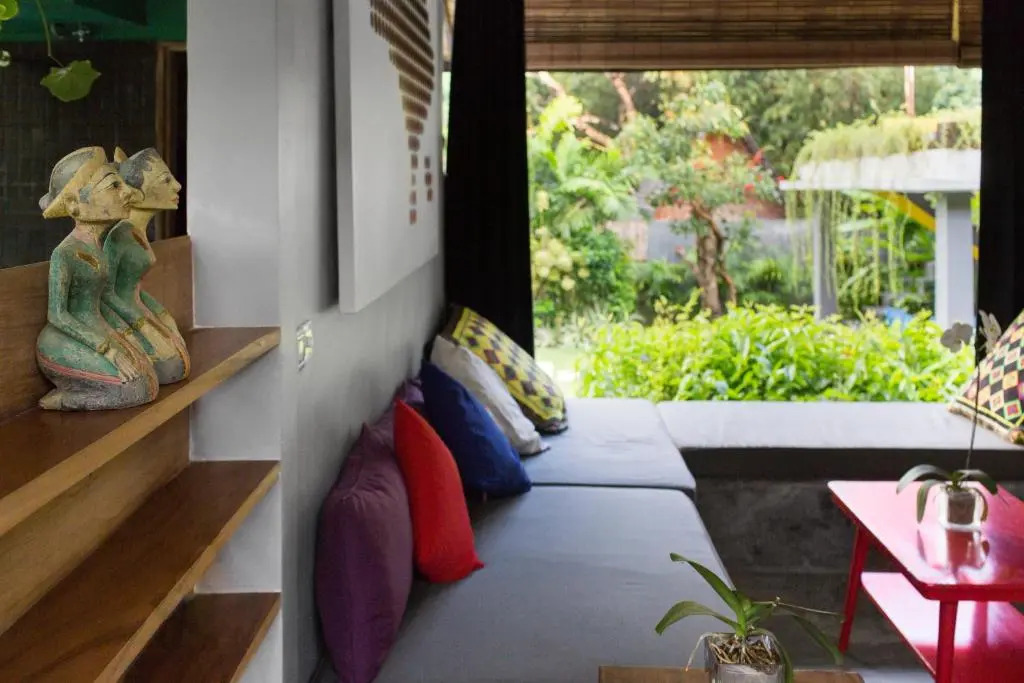 Villa Bumi - Sunny Pool Villa With Lush Views Near Seminyak