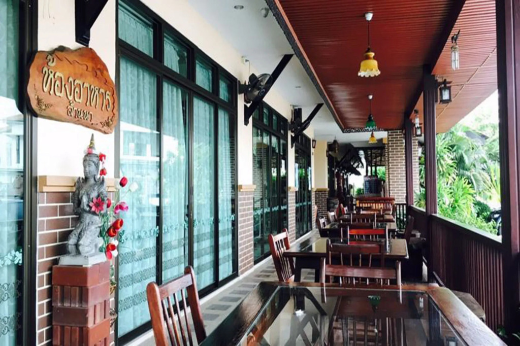 Rayong Lanna Hotel