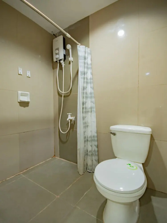 OYO 707 908 Salinas Suites