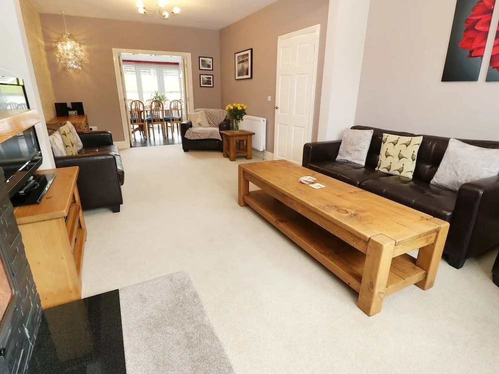 Thorncliffe House