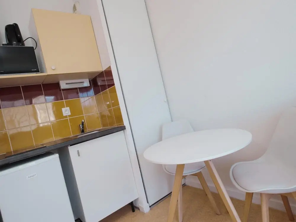 Scenic Escape by the Village rim