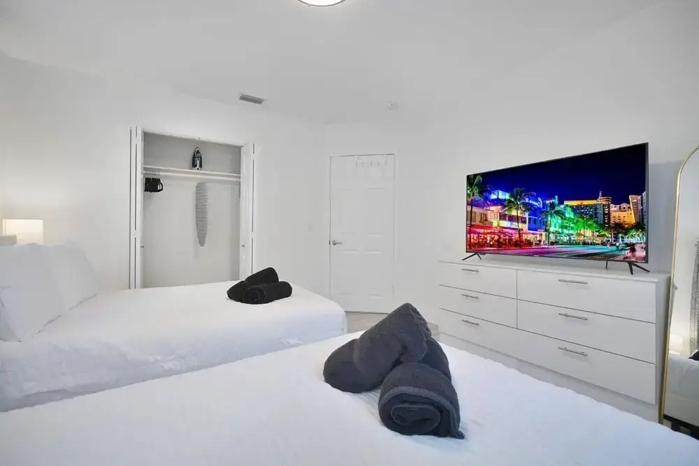 Vacay Spot Large Group Vacation Rental 6to 42guest