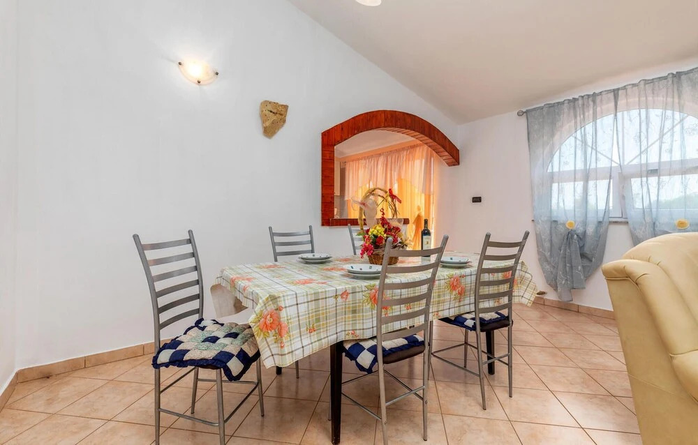 Gorgeous Home In Sisan