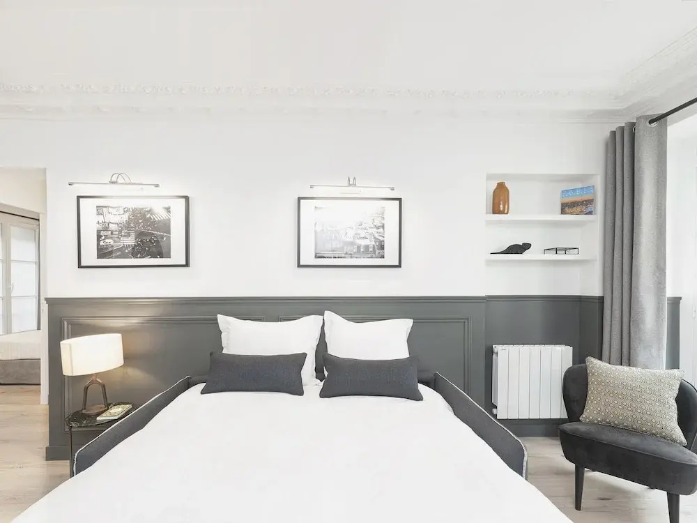 Luxury 3BDR Le Louvre II by Livinparis