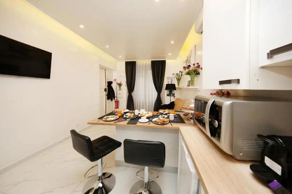 La Maisonnette Tritone Trevi Apartment Rome