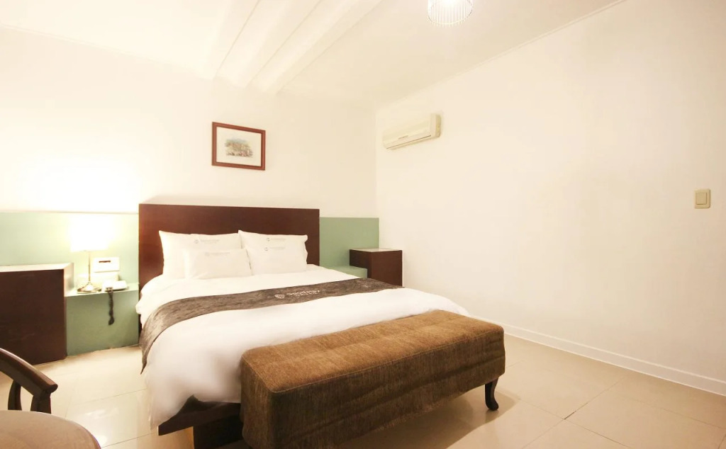 Charmant Hotel