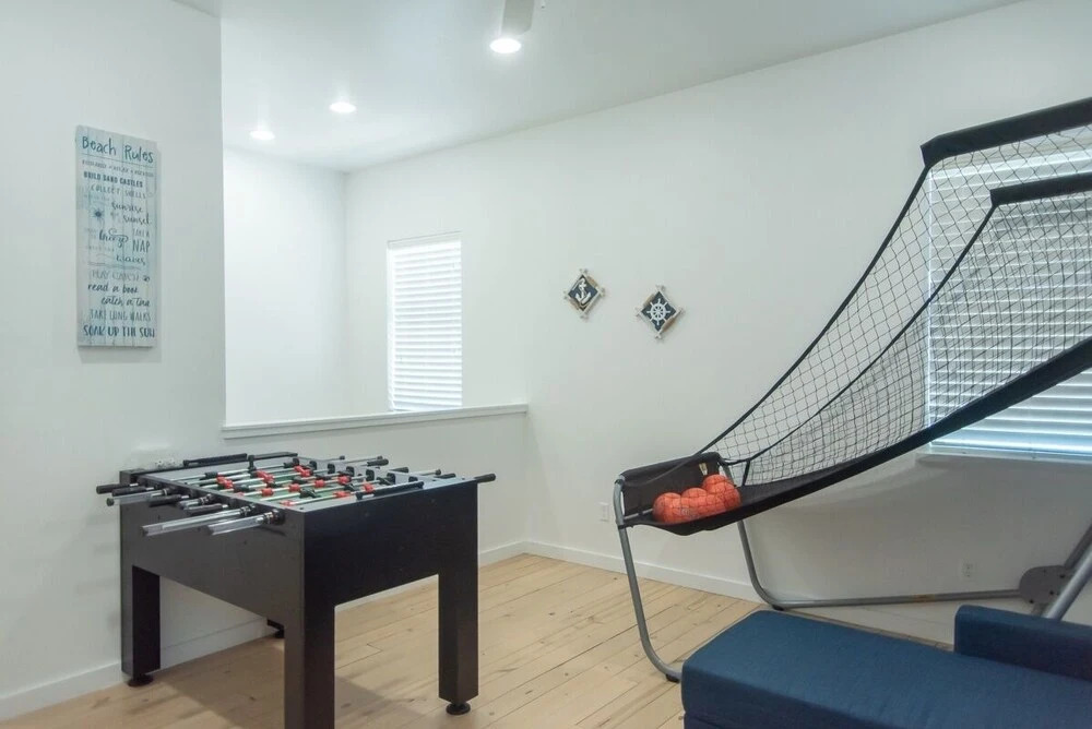 Good Times and Tan Lines - 4 Br home