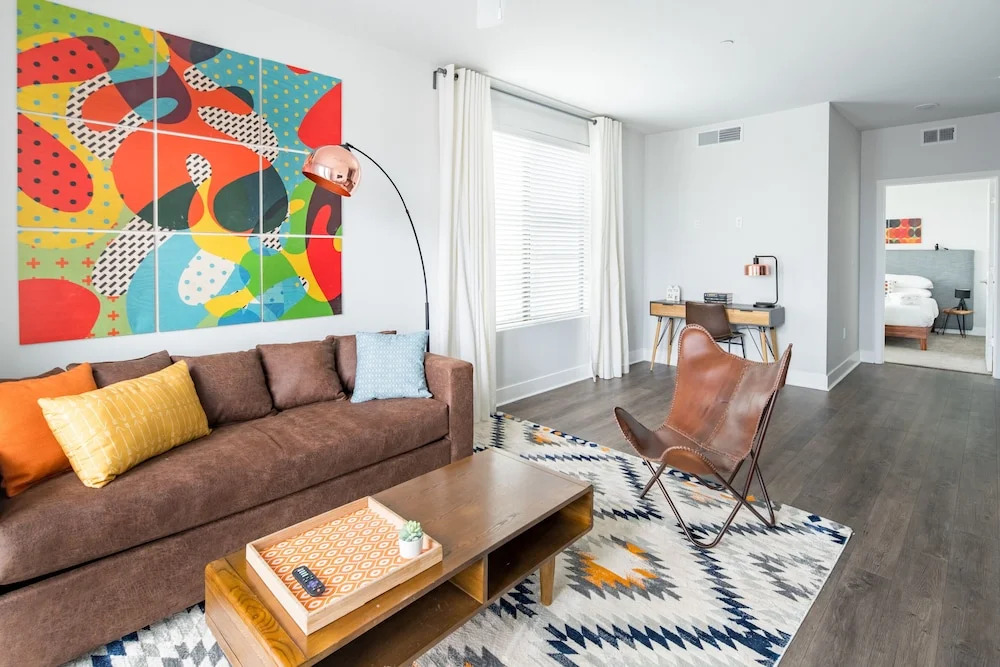 1br Luxury Apartment | Heated Pool by Wanderjaunt