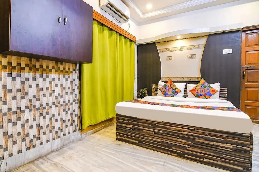 Fabexpress Avenue Villa