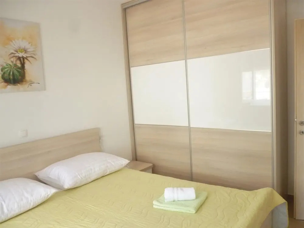 Apartments Jadranka-with the Seaview