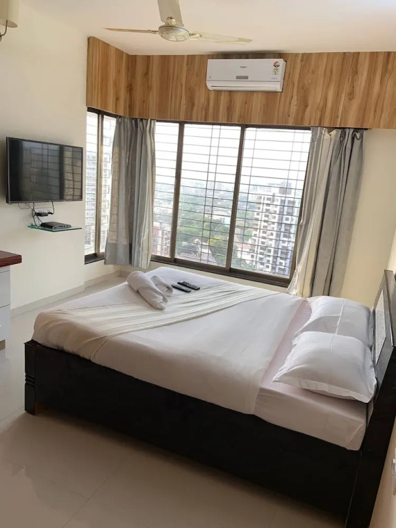 Comfortable & Relaxing Stay In Bandra East
