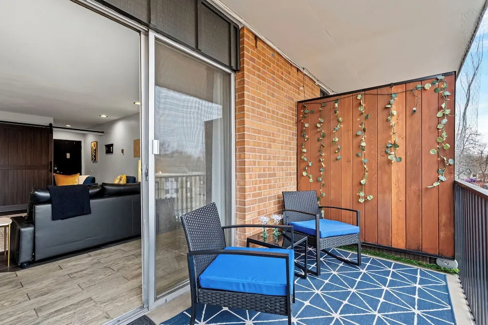 Old Town Condo Near CSU Pool, Sauna, Gym & Bikes