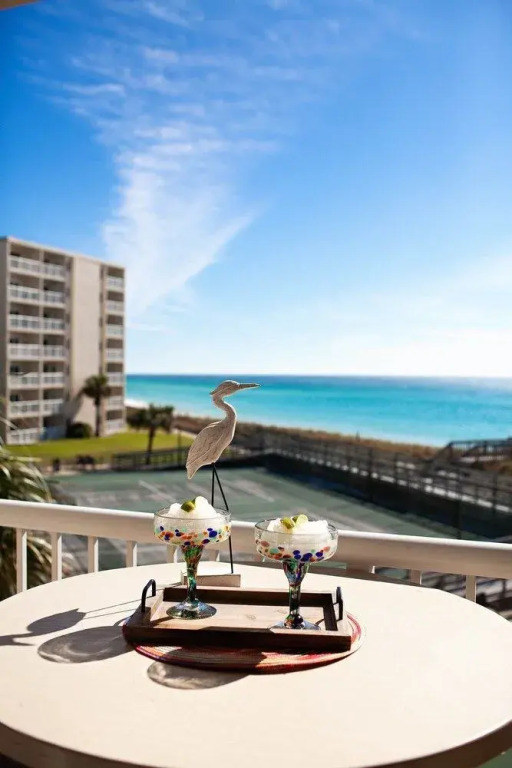 Gulf Shore Condo #304 - 2 Br condo by RedAwning