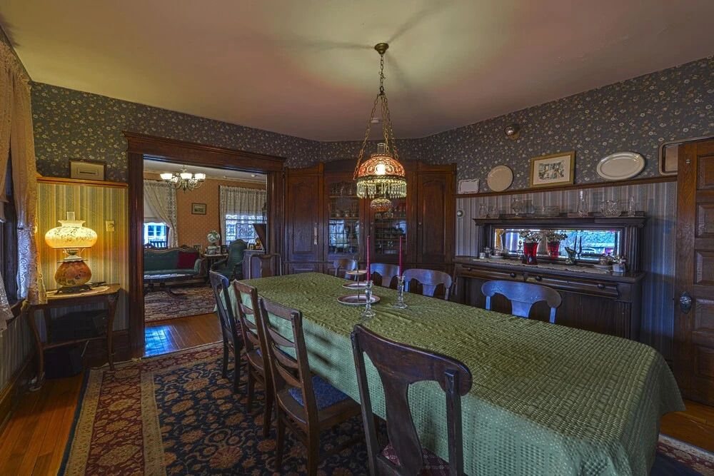 Candlelight Inn