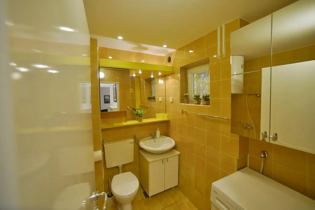 Gaga Apartments
