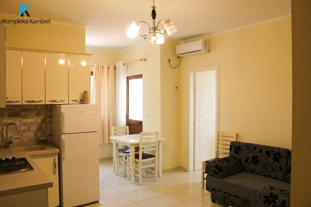Kamberi Hotel & Apartments