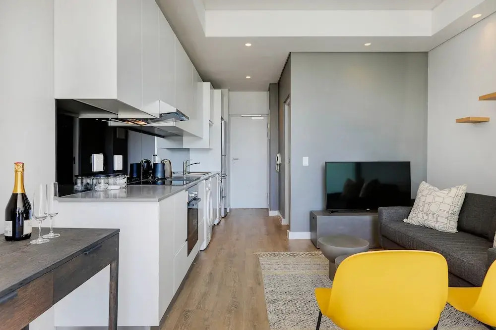 Panoramic Sentinel Apartment 707