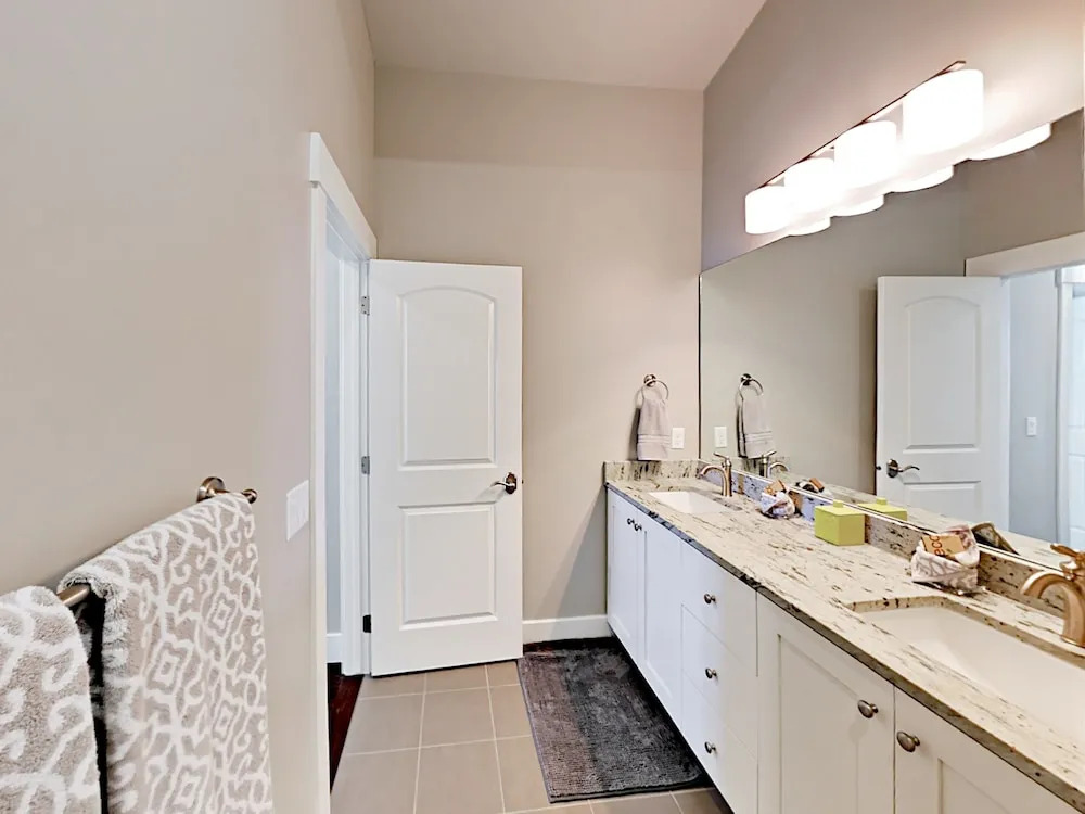 1289 Deer Park Circle Condo Unit 304 3 Bedrooms 2 Bathrooms Condo